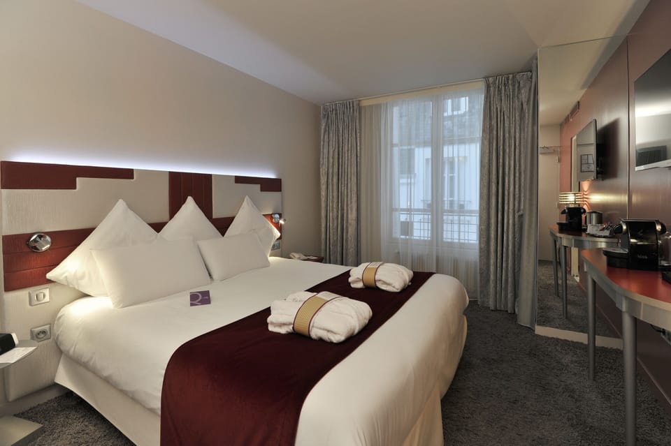 Privilege, Room, 1 Double Bed | In-room safe, desk, blackout drapes, iron/ironing board (on request)