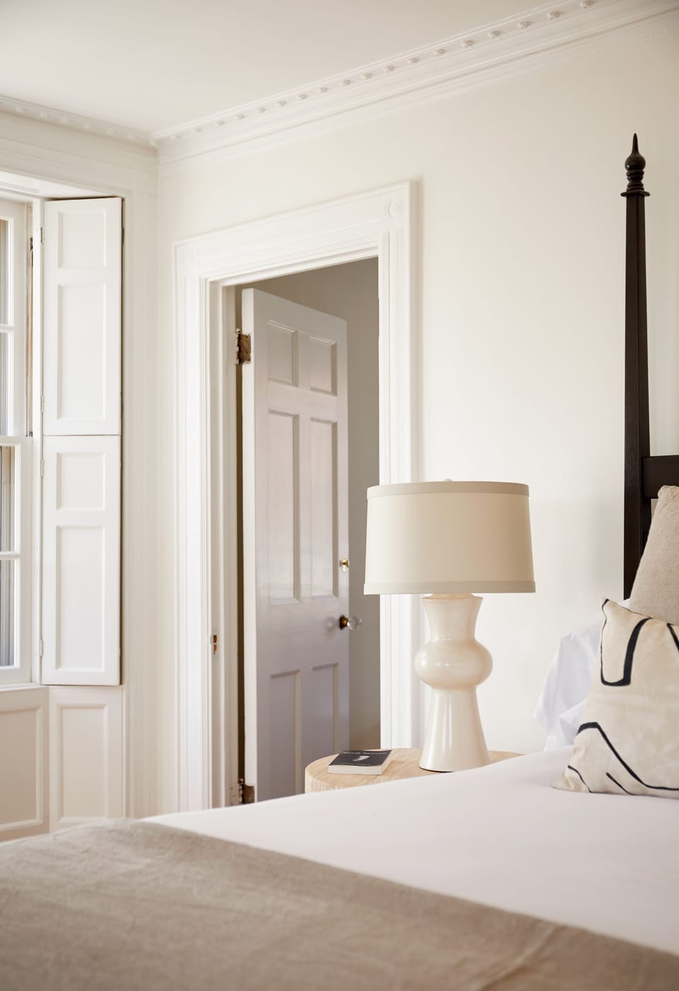 Bon Viveur | Premium bedding, individually decorated, individually furnished