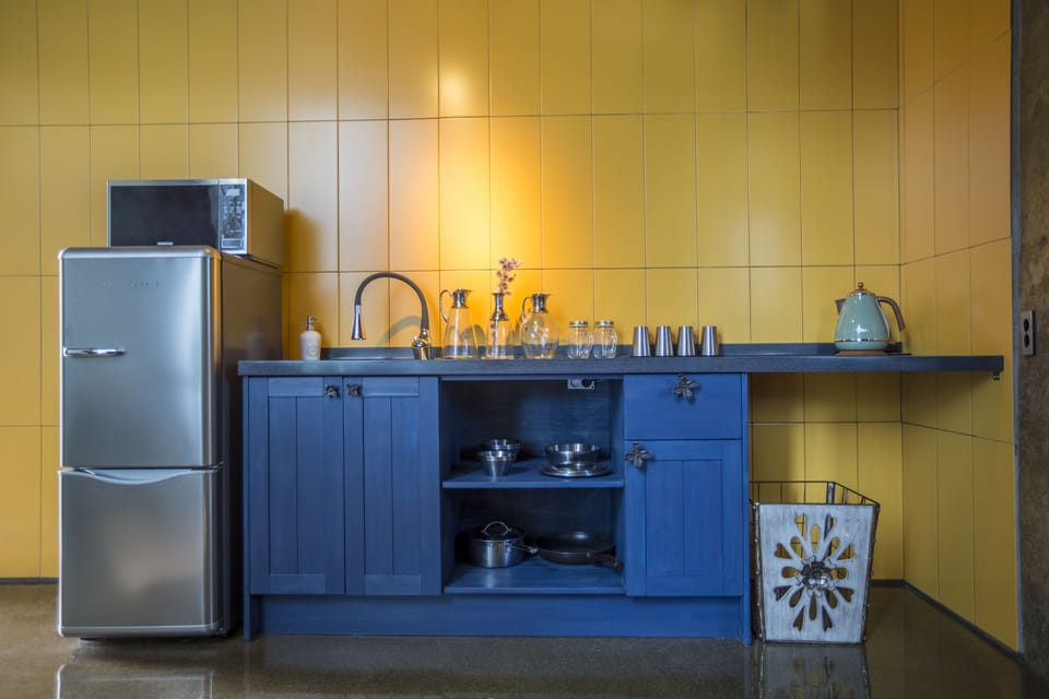 Deluxe Loft, Non Smoking, River View (SS VI) | Private kitchen | Electric kettle