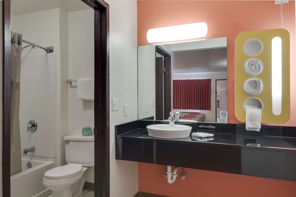 Combined shower/tub, hair dryer (on request), towels
