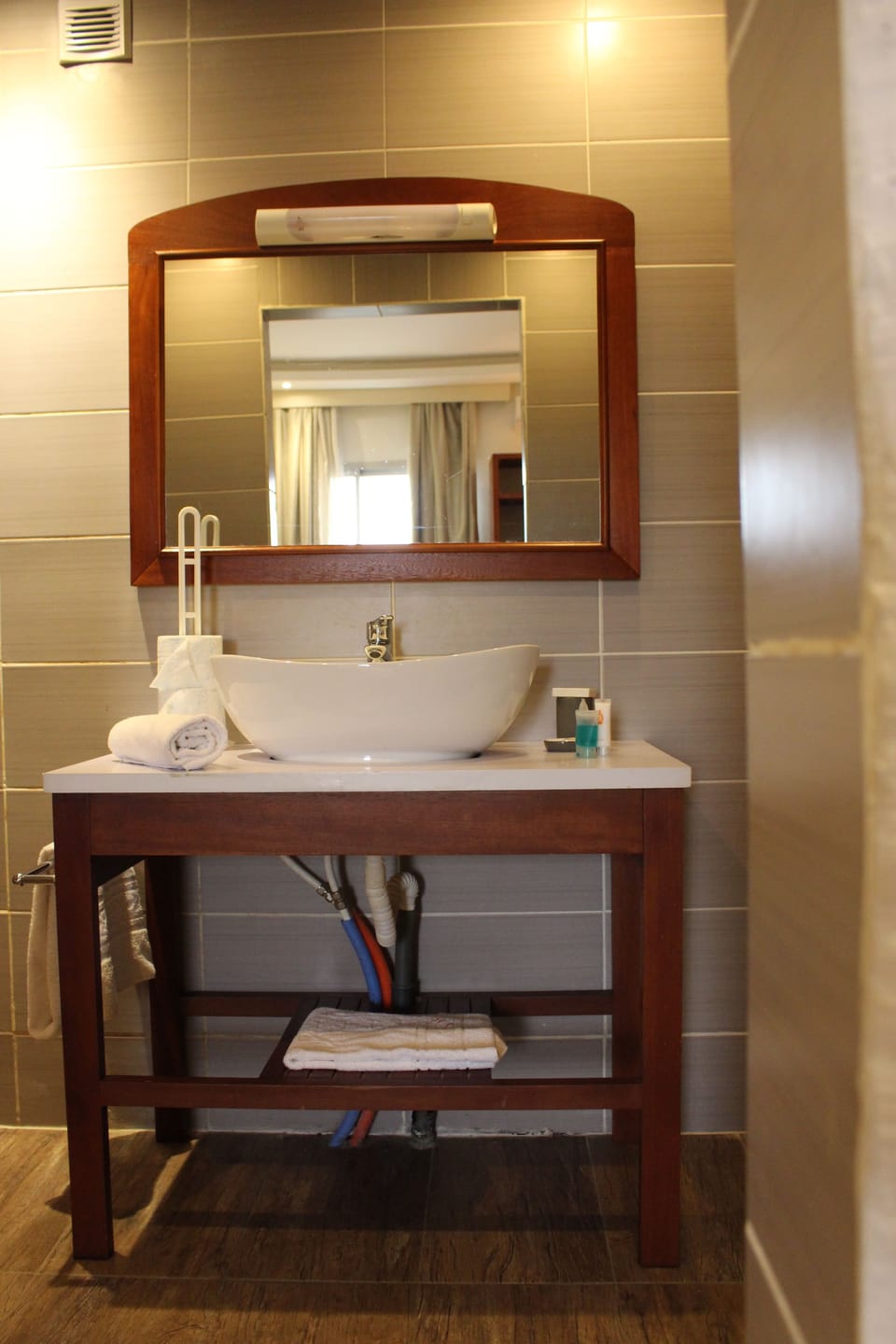 Standard Double Room | Bathroom sink