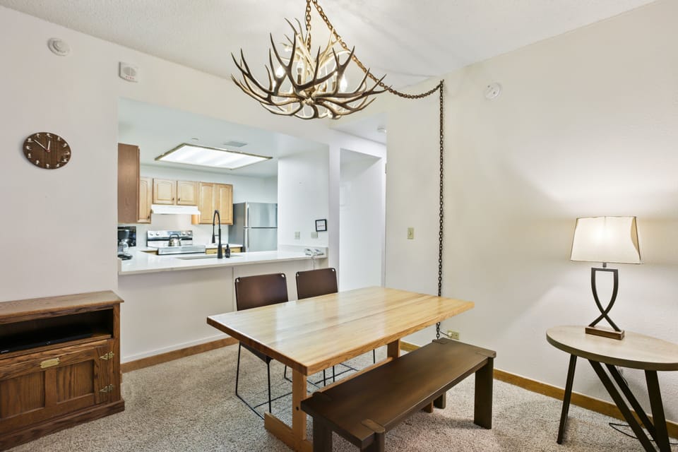 Condo, 1 Bedroom | Dining