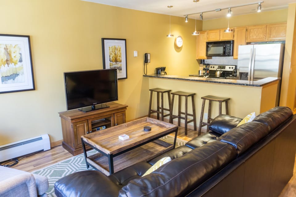 Condo, 2 Bedrooms | Living room | Flat-screen TV, fireplace, DVD player, computer