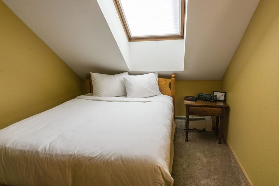 Condo, 2 Bedrooms | 2 bedrooms, cribs/infant beds, free WiFi, bed sheets