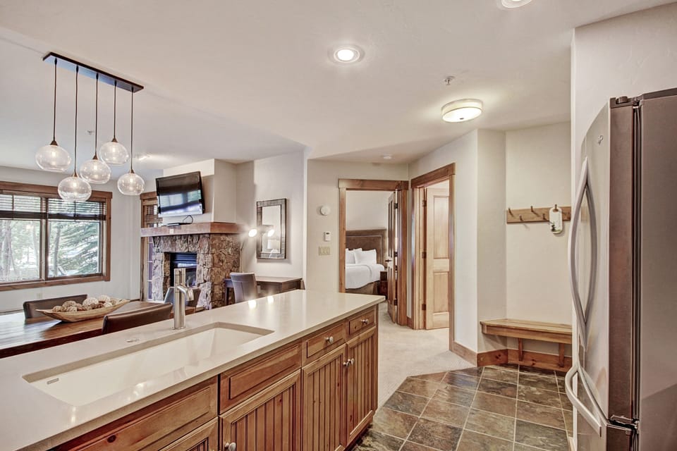 Condo, 1 Bedroom | Private kitchen | Full-size fridge, microwave, oven, stovetop