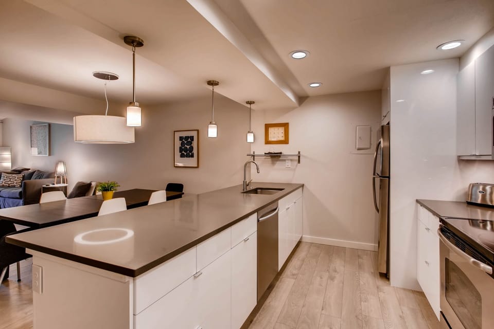 Condo, 3 Bedrooms | Private kitchen | Full-size fridge, microwave, oven, stovetop