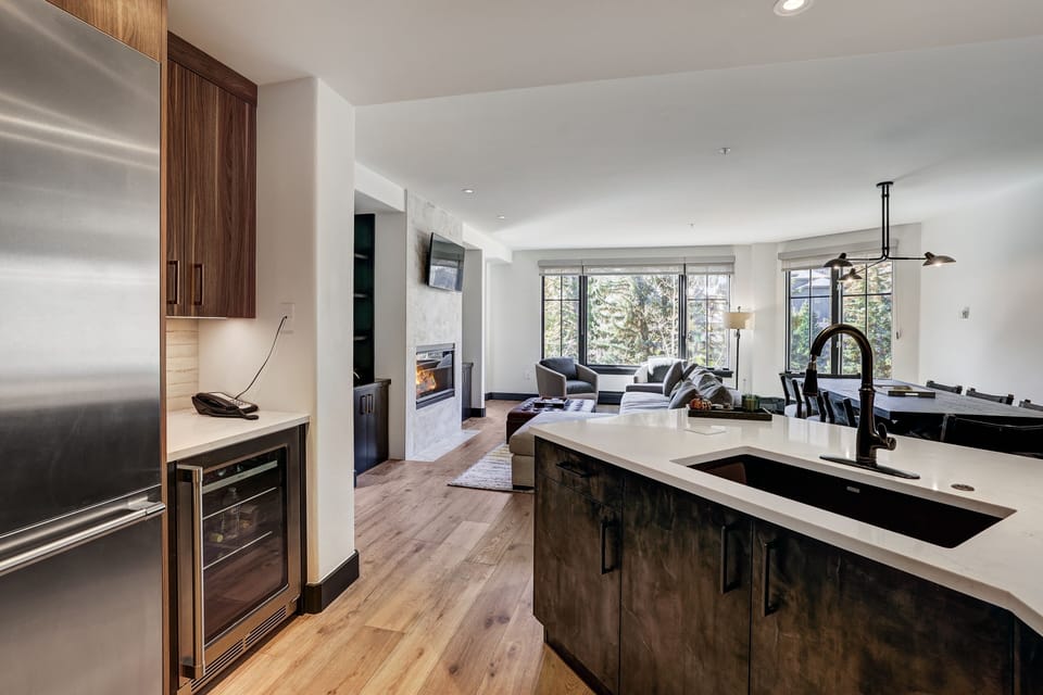 Condo, 3 Bedrooms | Interior