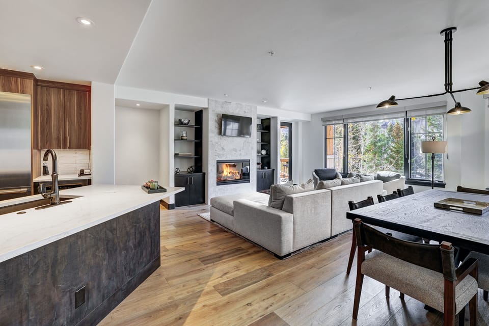 Condo, 3 Bedrooms | Interior