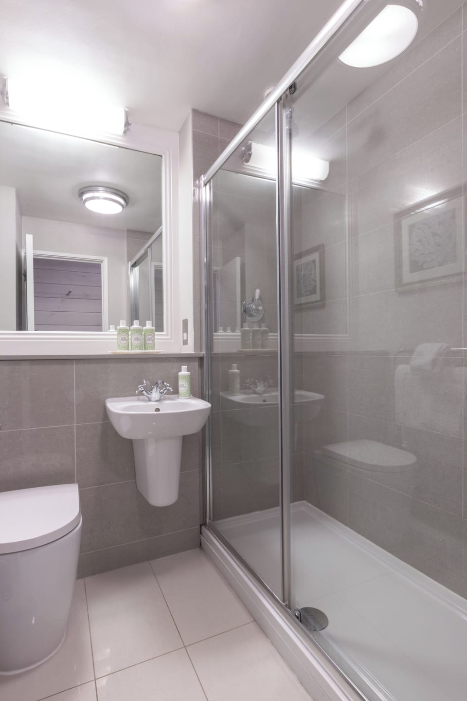 Classic Double Room | Bathroom | Designer toiletries, hair dryer, towels