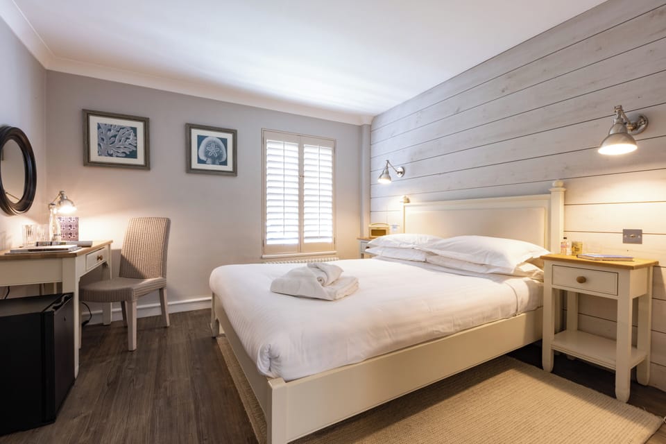 Classic Double Room | Egyptian cotton sheets, premium bedding, individually decorated, desk