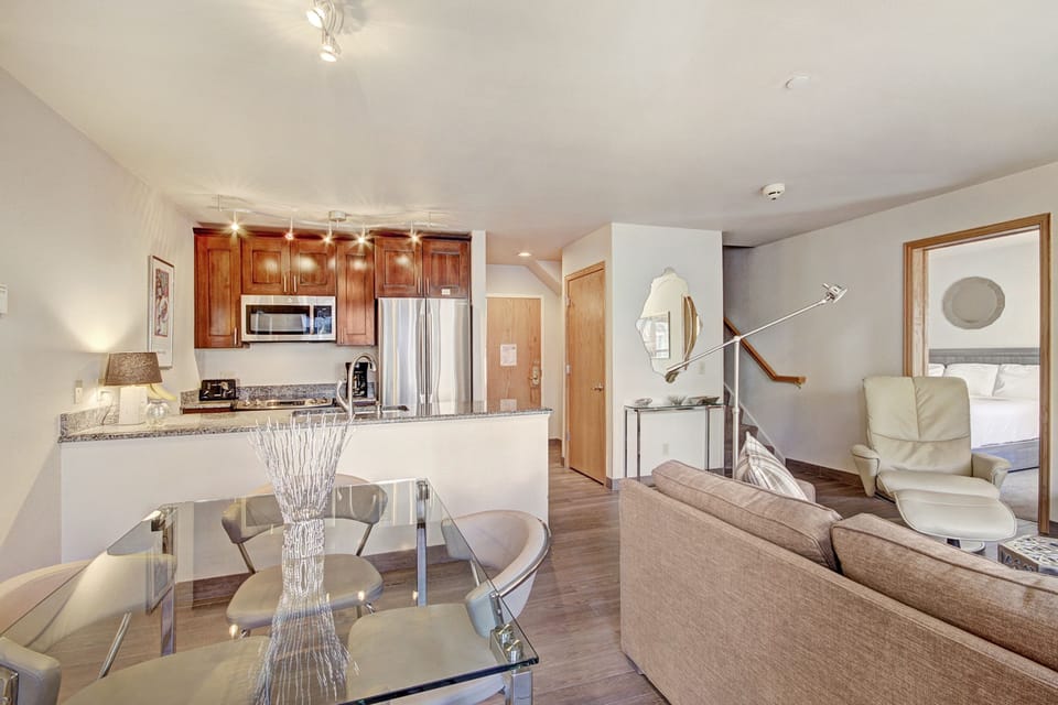 Condo, 2 Bedrooms | 2 bedrooms, cribs/infant beds, free WiFi, bed sheets