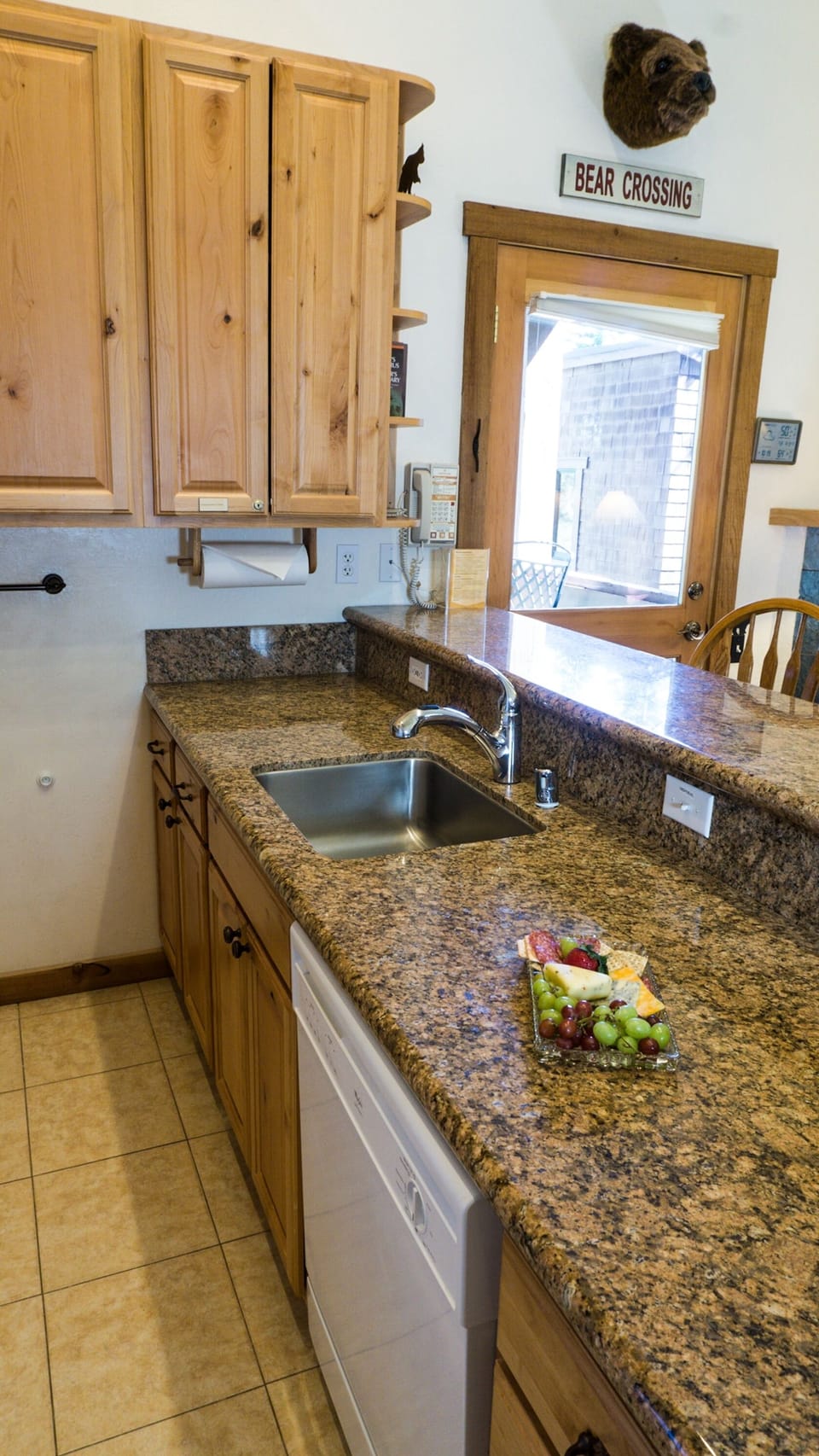 Room, 2 Bedrooms | Private kitchen | Full-size fridge, microwave, oven, stovetop