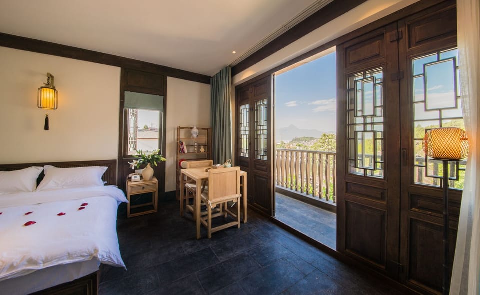 Deluxe Room | Balcony