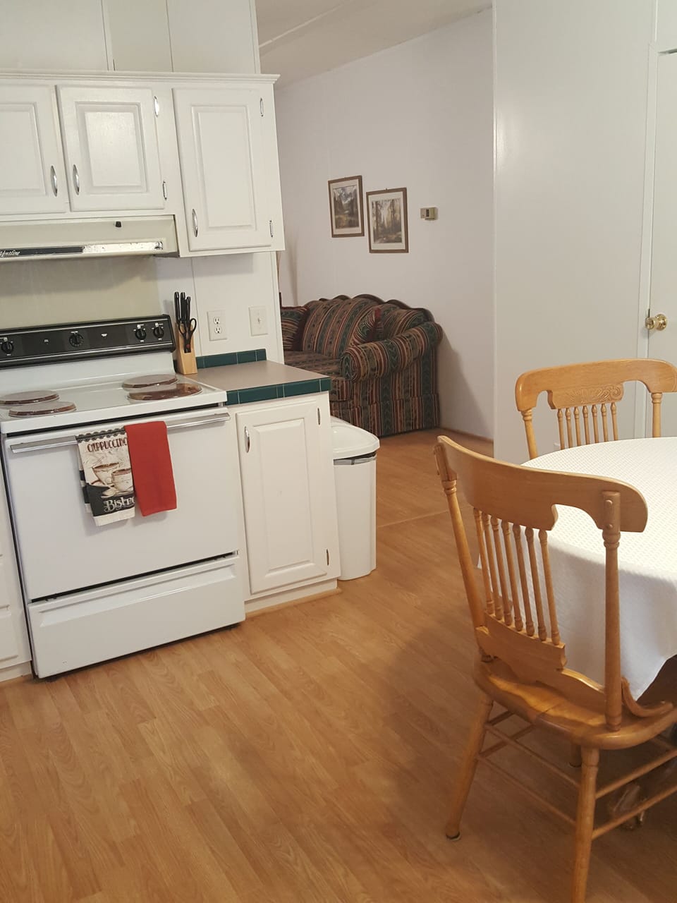 Fully furnished kitchen