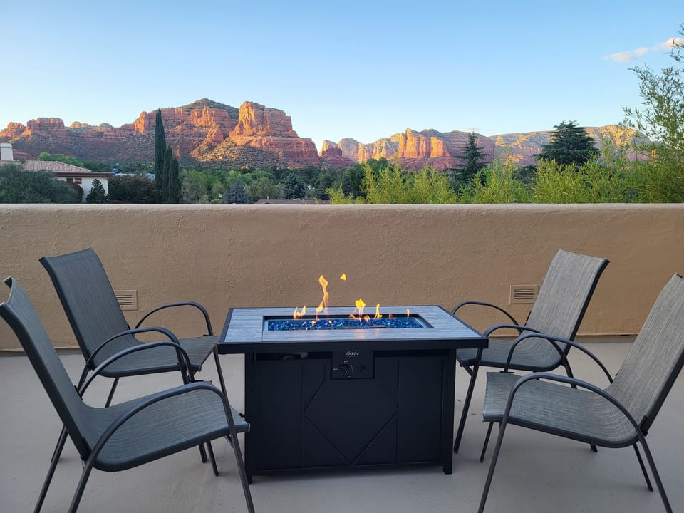 30'x30' upstairs balcony to enjoy great views, star gazing, firepit, dining