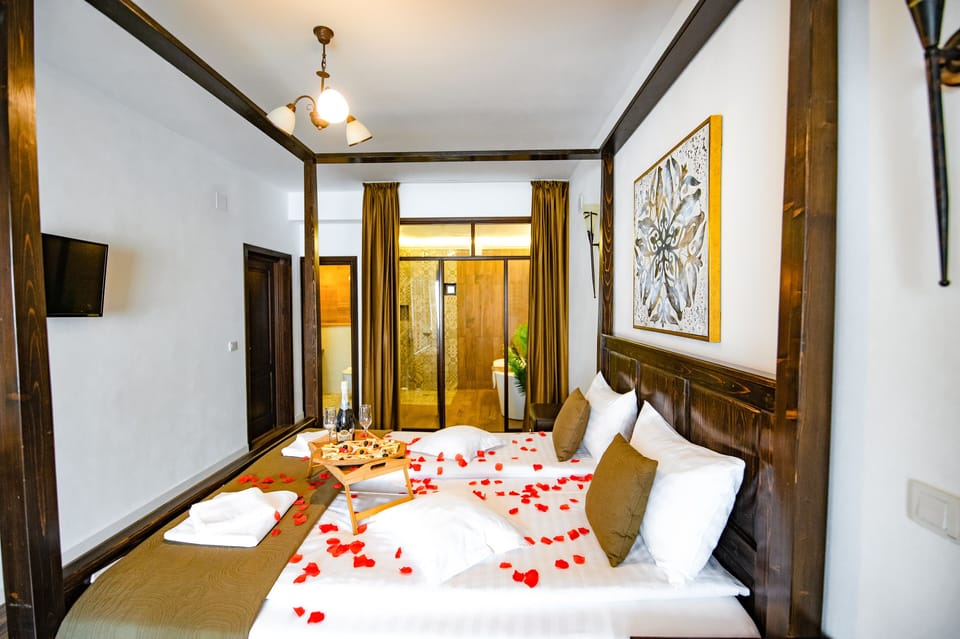 Deluxe Apartment | Minibar, free WiFi, bed sheets