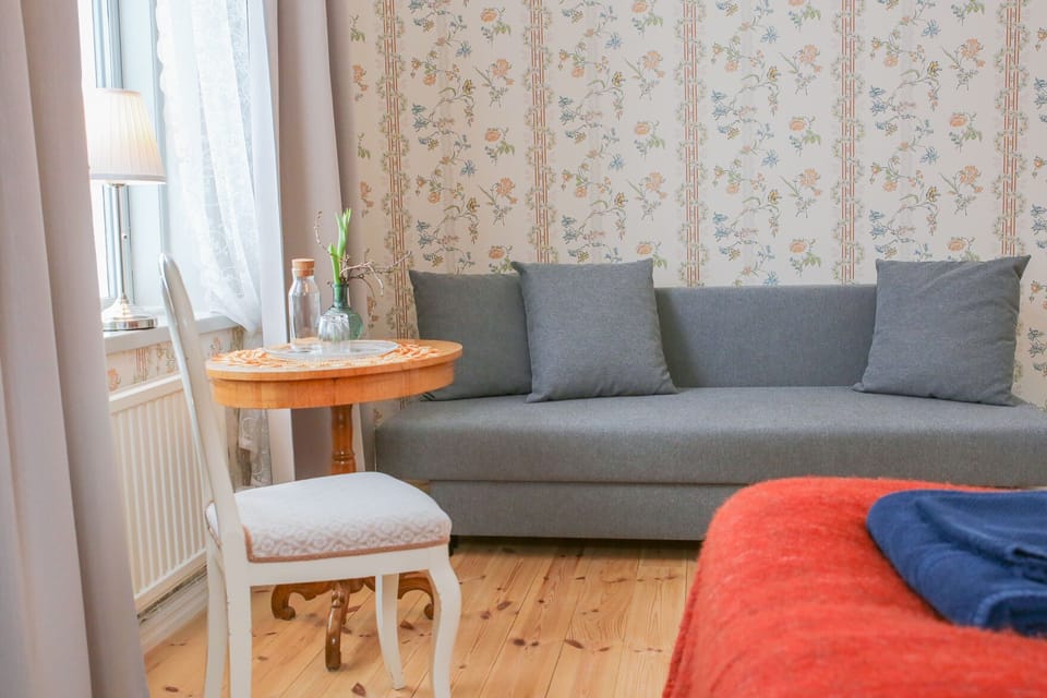 Triple Room, Shared Bathroom (Sofia Magdalena) | Premium bedding, blackout drapes, soundproofing
