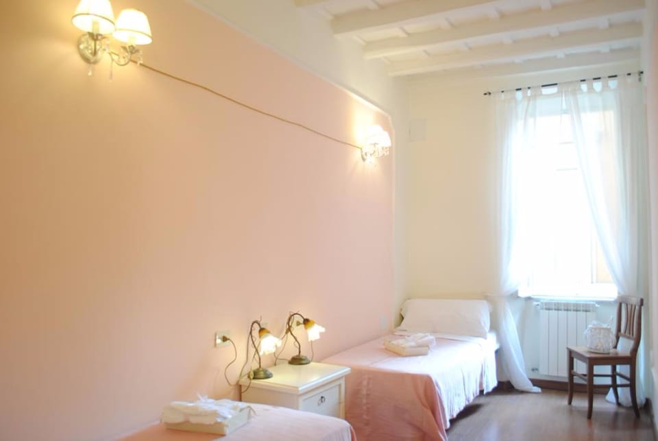 Economy Twin Room, 2 Twin Beds | Iron/ironing board, free WiFi, bed sheets