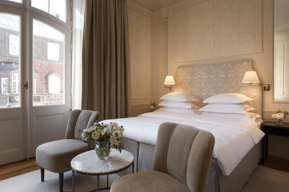 Superior Balcony Room | Minibar, in-room safe, individually decorated, desk