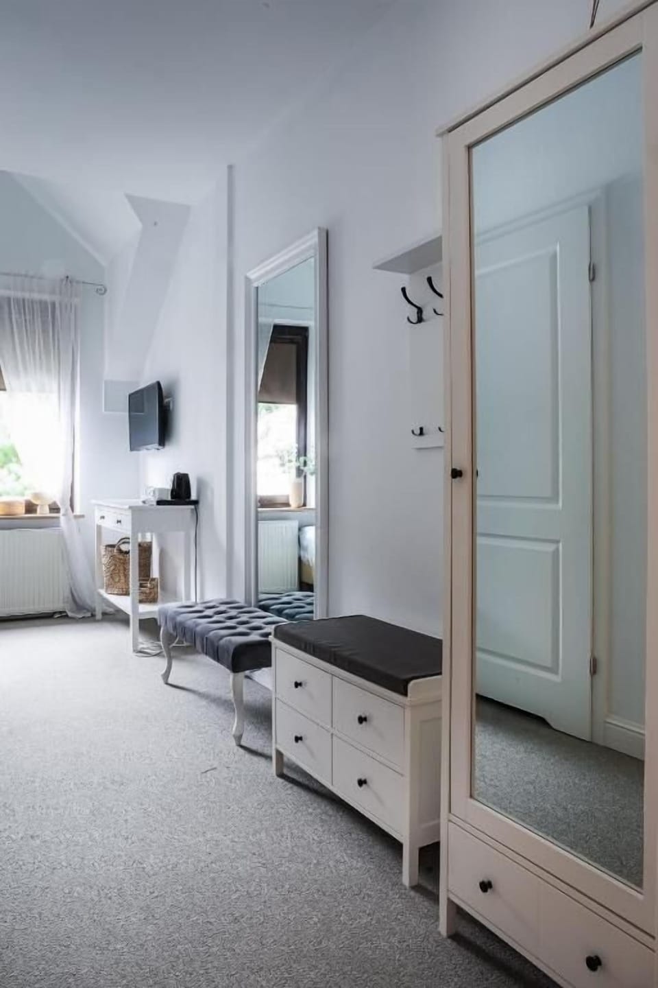 Twin Room | Desk, iron/ironing board, free cribs/infant beds, free WiFi