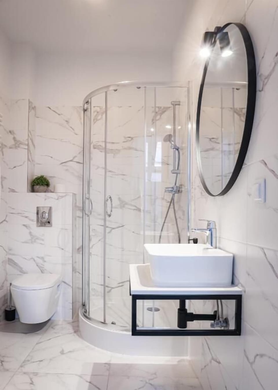 Twin Room | Bathroom | Free toiletries, hair dryer, towels, soap