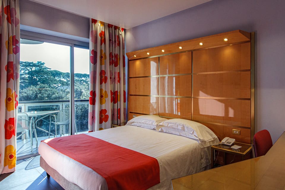 Camera Superior con letto matrimoniale o 2 letti singoli con Moquette o Pavimento | In-room safe, desk, soundproofing, free WiFi
