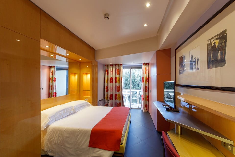 Camera Superior con letto matrimoniale o 2 letti singoli con Moquette o Pavimento | In-room safe, desk, soundproofing, free WiFi
