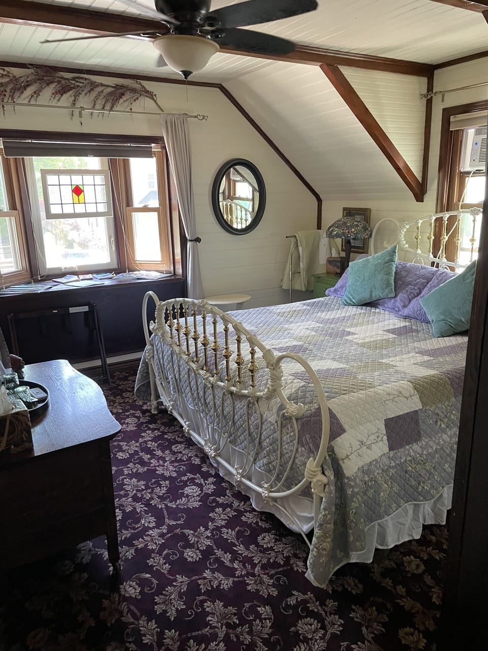 Downtown BnB King Bed Clawfoot Tub & Jacuzzi 1 | 1 bedroom, premium bedding