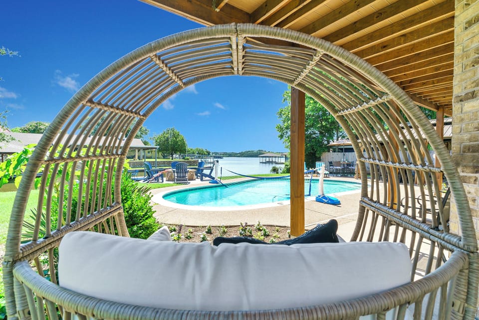 Unwind at Skyview Lakehouse, where serenity and adventure come together.