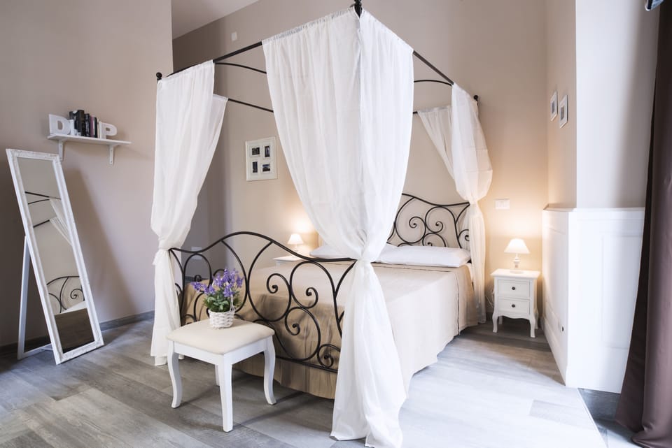 Deluxe Double Room, Balcony | In-room safe, desk, soundproofing, free WiFi