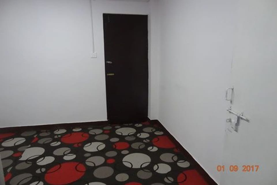 Comfort Double Room, Shared Bathroom | Premium bedding, desk, free WiFi