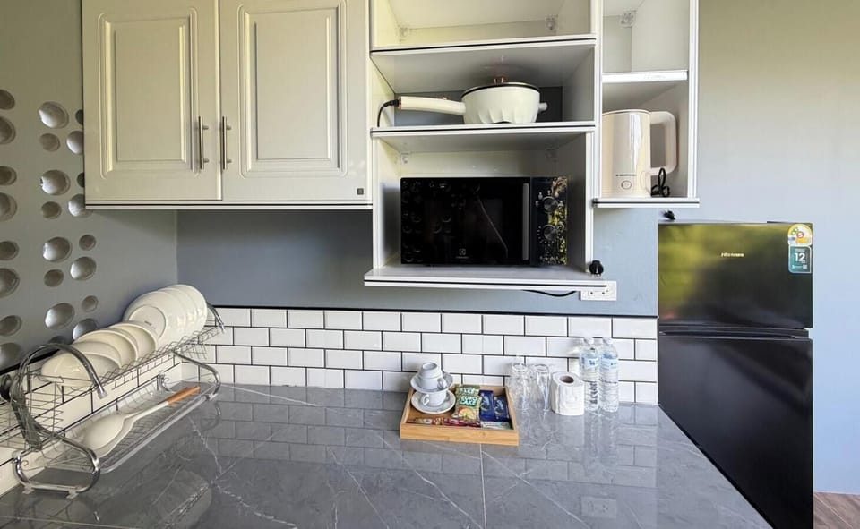 Bungalow, Balcony, Mountain View | Minibar, in-room safe, desk, blackout drapes