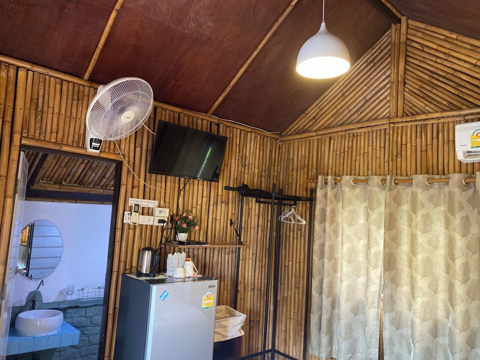 Bungalow with Sea View  | Free WiFi, bed sheets