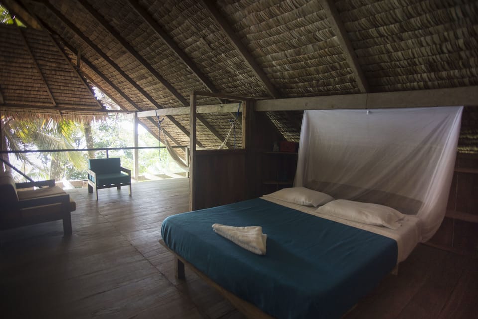 Family Double Room, Shared Bathroom | In-room safe, bed sheets