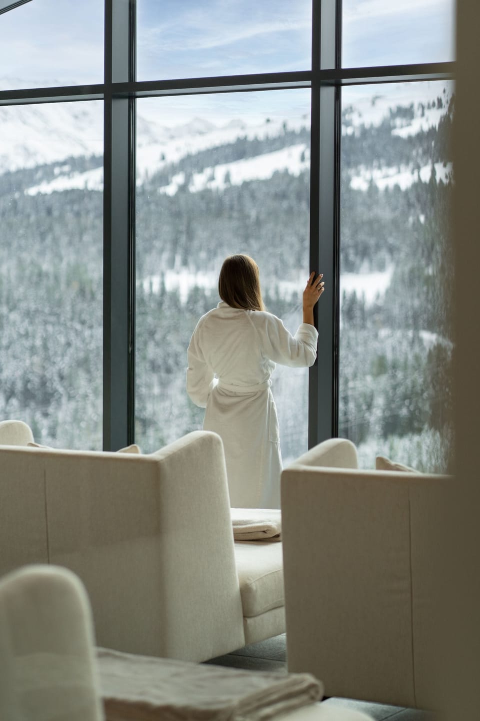 Sauna, hot tub, steam room, body treatments, facials