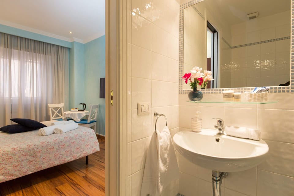 Comfort Double Room, 1 Bedroom | Free WiFi, bed sheets