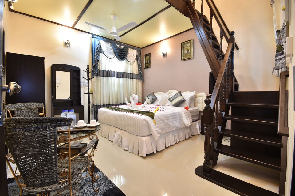 Family Suite | Minibar, in-room safe, desk, soundproofing