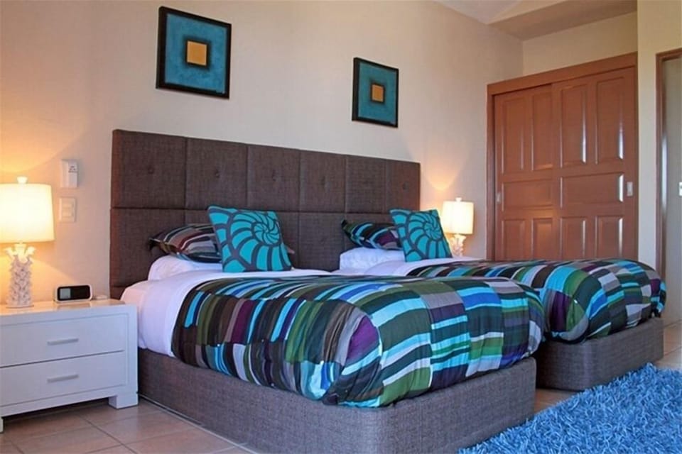 Large Bedroom -  Dream Beds and Bamboo Sheets- Private Balcony with Ocean Views