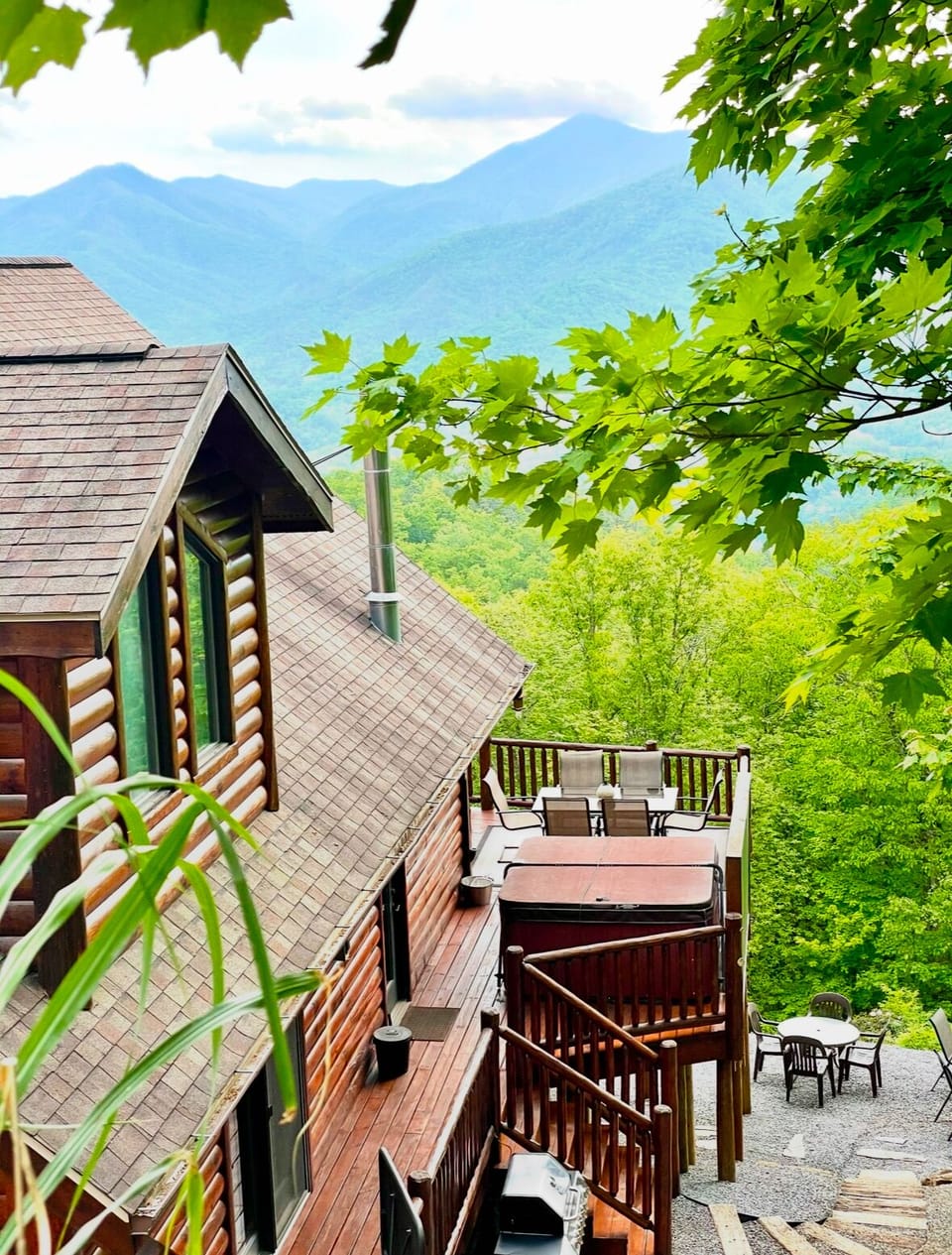 Hot tub added to side deck w/ spectacular views