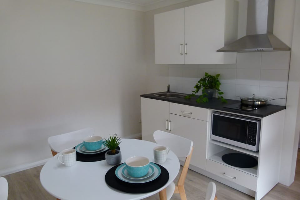 one bedroom apartment self contained | Private kitchenette | Coffee/tea maker, full-size fridge, microwave, stovetop