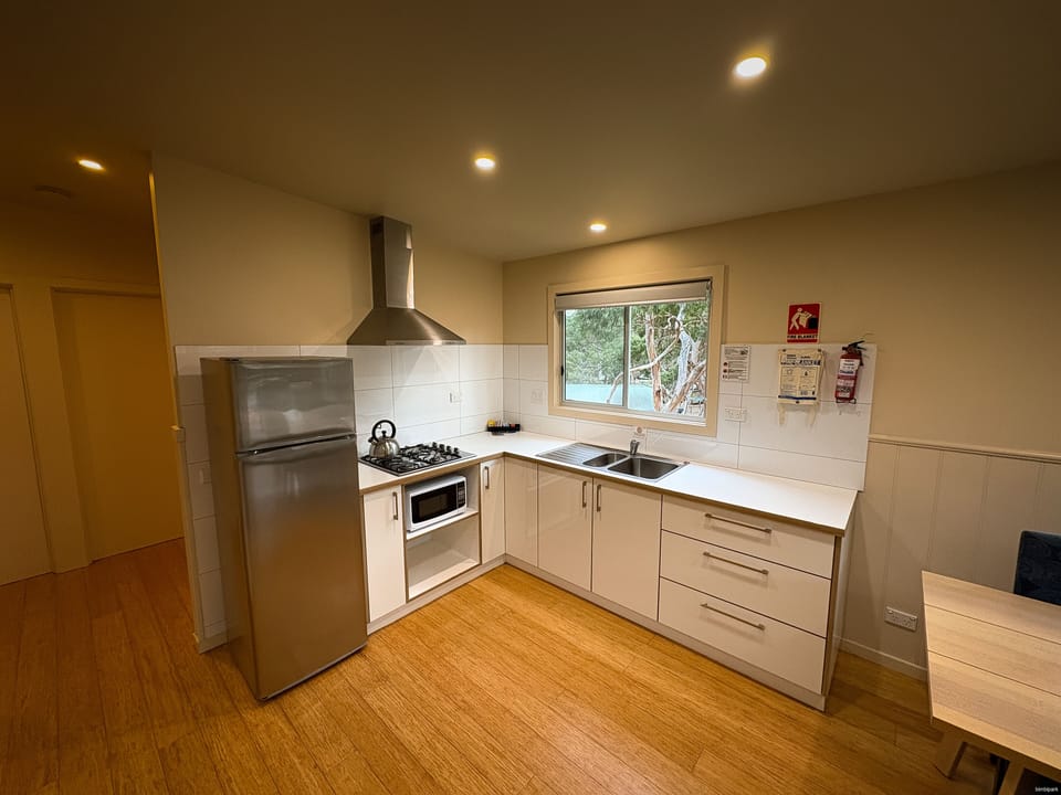 Family Three Bedroom Cabin with Bathroom | Private kitchen