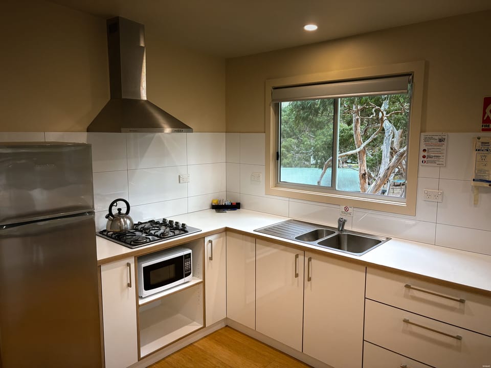 Family Three Bedroom Cabin with Bathroom | Private kitchen