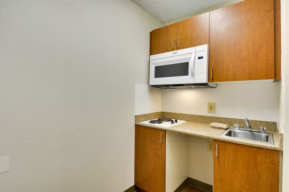 Fridge, microwave, stovetop