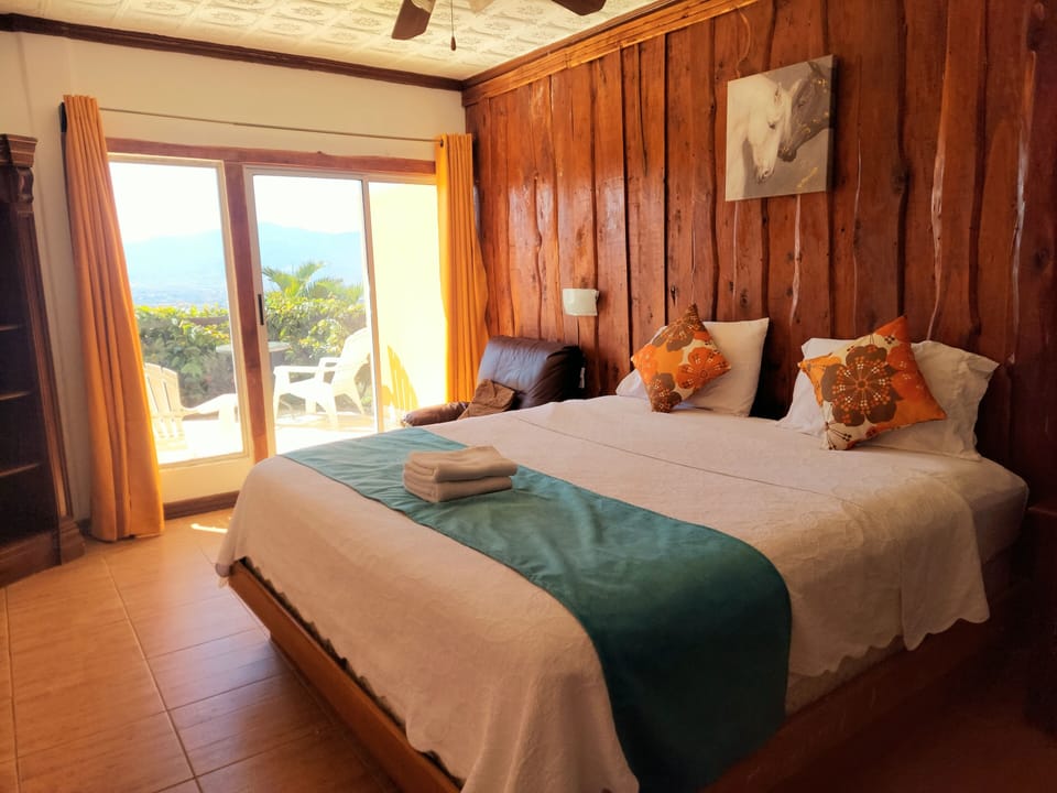 Comfort Room, 1 Bedroom, Ensuite, Valley View | Individually furnished, blackout drapes, bed sheets