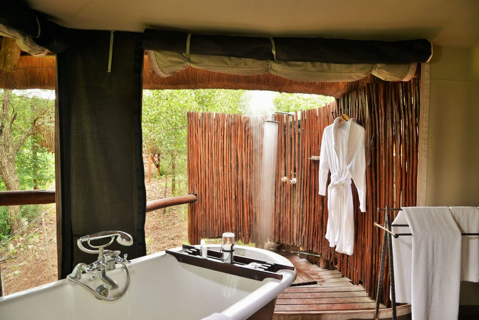 Camp Shonga  | Bathroom shower