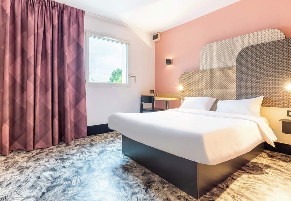 Double Room, Mobility Accessible | Free WiFi, bed sheets
