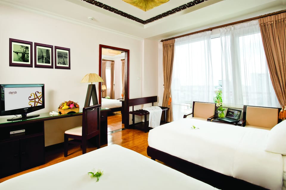 Family Room, Connecting Rooms | Minibar, in-room safe, desk, soundproofing