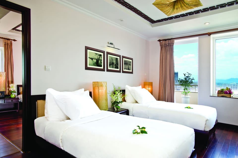 Family Room, Connecting Rooms | Minibar, in-room safe, desk, soundproofing