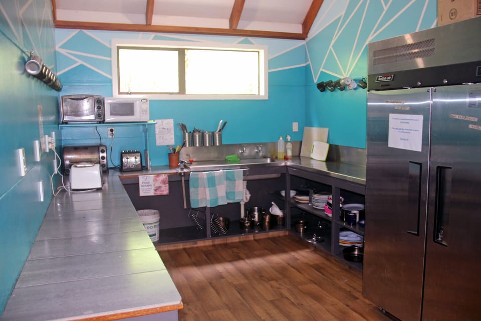 Standard Double or Twin Room, Valley View, Garden Area | Shared kitchen | Full-size fridge, microwave, stovetop, coffee/tea maker