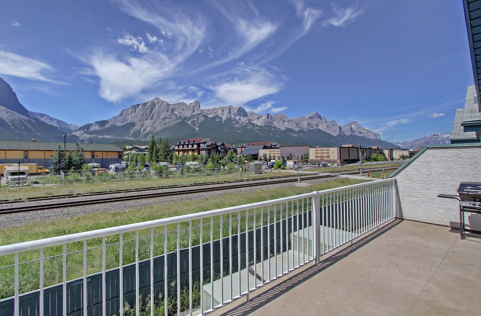 Summit Place 2B managed Exclusively by Rockies Rentals